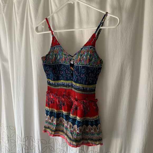 Strapy tank top - Picture 2 of 3